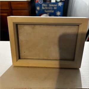 Elegant Cream Photo Frame